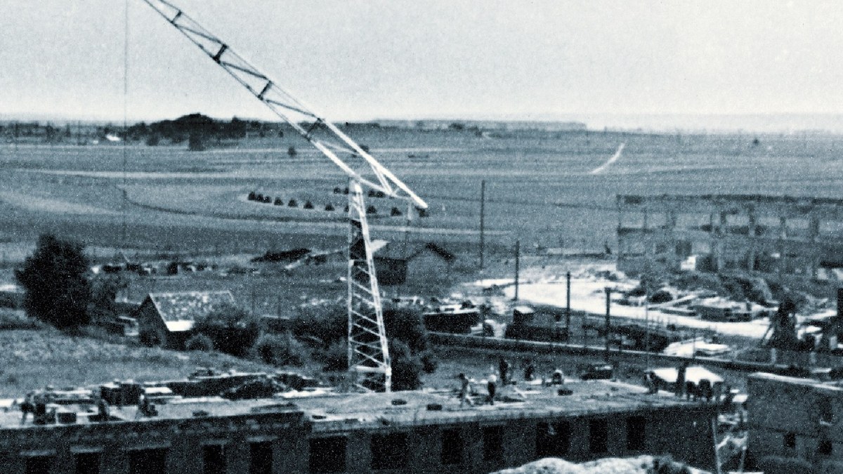 Liebherr TK 10 mobile tower crane from 1949