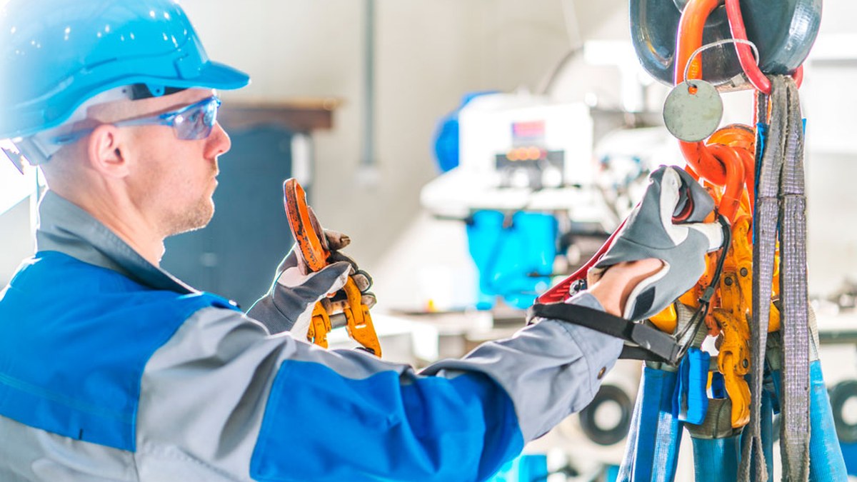 Crane inspection and compliance work