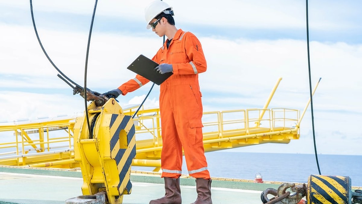 Crane and rigging safety training